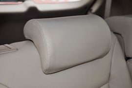 2013款起亚索兰托2.4L七座舒适版