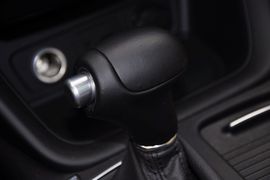 2013款起亚索兰托2.4L七座舒适版