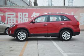 2013款起亚索兰托2.4L七座舒适版