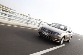 一汽大众2013款全新宝来厦门试驾