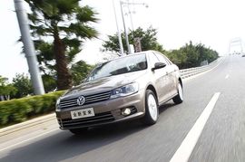 一汽大众2013款全新宝来厦门试驾