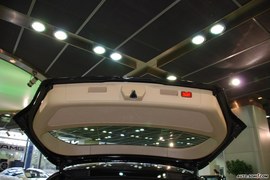 奔驰R300外观