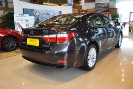 2013款雷克萨斯ES300h精英版到店实拍