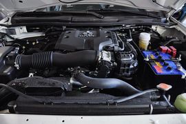 2012款三菱帕杰罗劲畅3.0L运动导航版到店实拍