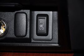 2012款三菱帕杰罗劲畅3.0L运动导航版到店实拍