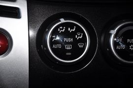 2012款三菱帕杰罗劲畅3.0L运动导航版到店实拍