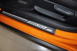 2012款大众CrossPolo