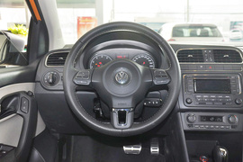 2012款大众CrossPolo