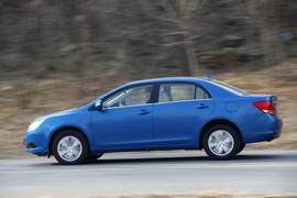 2013款比亚迪速锐