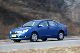 2013款比亚迪速锐