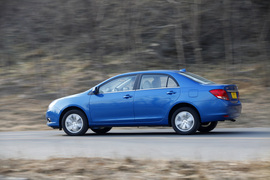 2013款比亚迪速锐