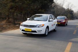 速锐/启辰R50/东南V5菱致对比试驾