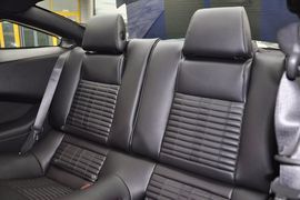 2013款福特野马Shelby