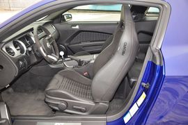 2013款福特野马Shelby