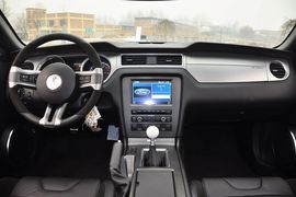 2013款福特野马Shelby