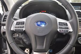 2013款斯巴鲁森林人2.0XT尊贵导航版