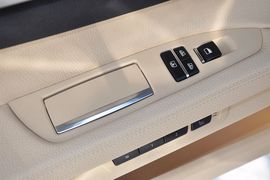 2013款宝马730Li豪华型