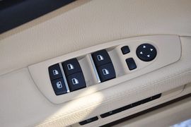 2013款宝马730Li豪华型