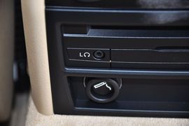 2013款宝马730Li豪华型