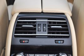 2013款宝马730Li豪华型