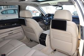 2013款宝马730Li豪华型