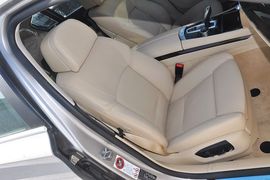 2013款宝马730Li豪华型