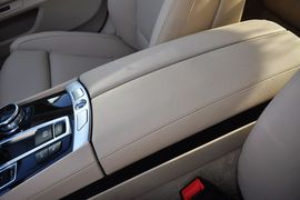 2013款宝马730Li豪华型