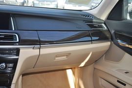 2013款宝马730Li豪华型