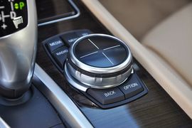 2013款宝马730Li豪华型