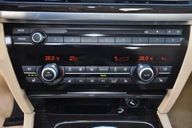 2013款宝马730Li豪华型