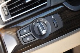 2013款宝马730Li豪华型