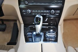 2013款宝马730Li豪华型