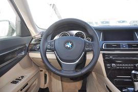 2013款宝马730Li豪华型