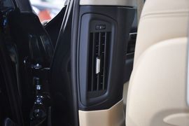 2013款宝马740Li领先型