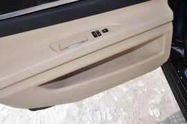 2013款宝马740Li领先型