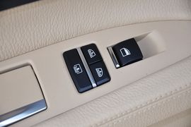 2013款宝马740Li领先型