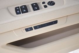 2013款宝马740Li领先型
