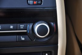 2013款宝马740Li领先型