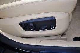 2013款宝马740Li领先型