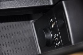 2013款宝马740Li领先型