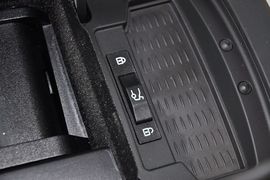 2013款宝马740Li领先型