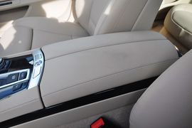 2013款宝马740Li领先型