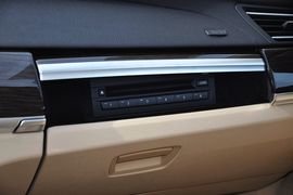 2013款宝马740Li领先型