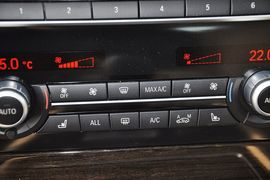 2013款宝马740Li领先型