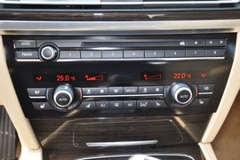 2013款宝马740Li领先型