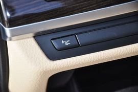 2013款宝马740Li领先型