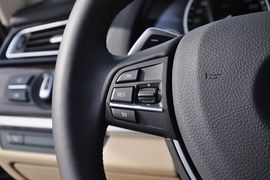 2013款宝马740Li领先型