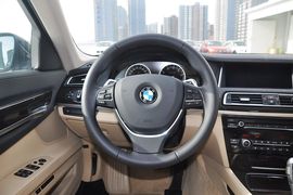 2013款宝马740Li领先型