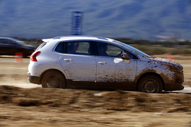 2013款东风标致3008