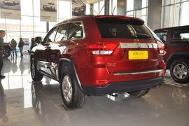   2013款JEEP大切诺基3.6L舒享导航版到店实拍